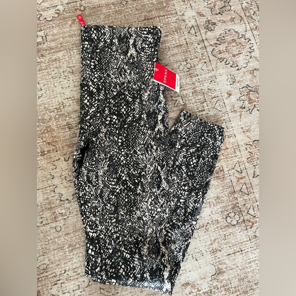 Spanx faux leather snake shine leggings. - Picture 2 of 3